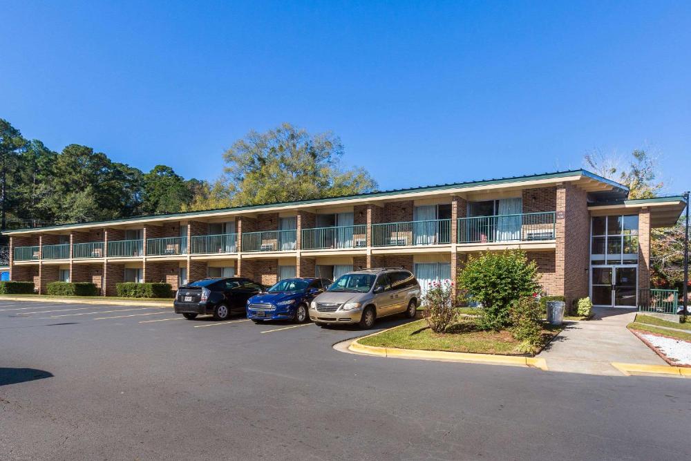 Super 8 by Wyndham Macon GA